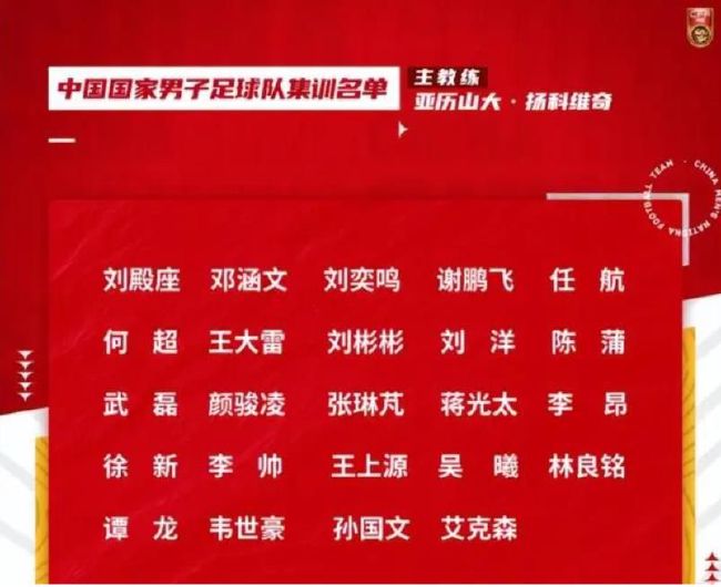 当局研发了一项奥秘兵器——拳神手套，它可以或许激活人类年夜脑中那未被利用的百分之九十部门，从而使利用者爆发超人的能量，十分危险，差人战廿一（张耀扬 饰）成了手套的首批试用者中的一分子，但是，他的心里不满本身沦为当局把持的木偶，因而偷走了手套，而且烧毁了和手套相干的一切资料。阿风（元彪 饰）和Dark（郑伊健 饰）诡计禁止战廿一的诡计，终究，阿风和战廿一和拳神手套均掉往了踪影。一晃眼数年曩昔，战廿一重出江湖，被洗脑的阿风则成了他的辅佐助纣为虐，战廿一诡计操纵拳神手套的威力统治世界，却遭到了阿虎（王力宏 饰）和铁男（冯德伦 饰）等人的阻止，两帮人就此结下梁子。